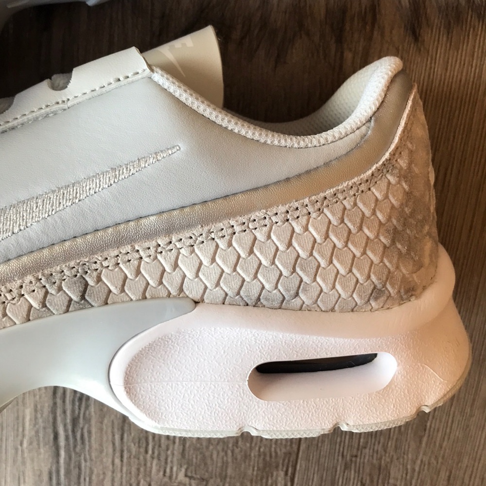 NWT Nike Air Max Jewell Premium pure platinum - Picture 4 of 7